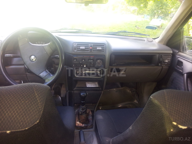 Opel Vectra 1993, 389,000 km - 2.0 л - Qəbələ