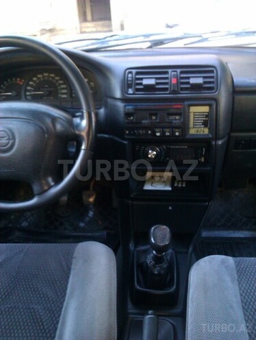 Opel Vectra 1995, 310,000 km - 2.0 l - Sumqayıt