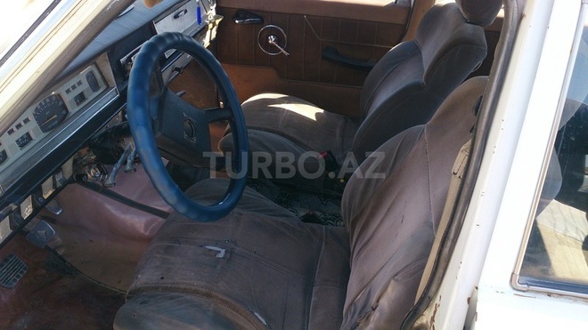 GAZ 24-10 1986, 300,000 km - 2.4 l - Sabirabad