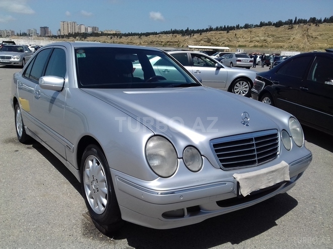 Mercedes E 240 2000, 215,000 km - 2.4 l - Bakı