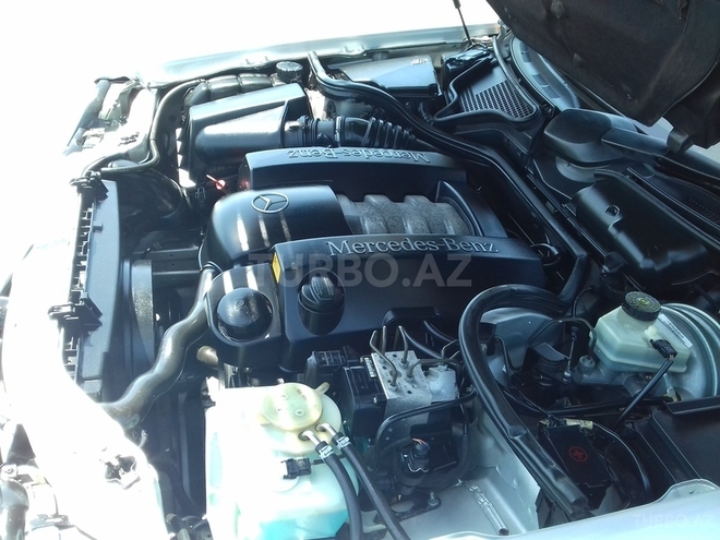 Mercedes E 240 2000, 215,000 km - 2.4 l - Bakı