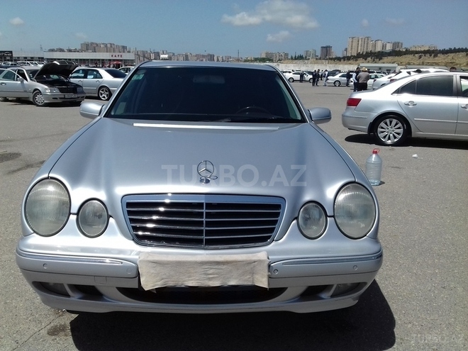 Mercedes E 240 2000, 215,000 km - 2.4 l - Bakı