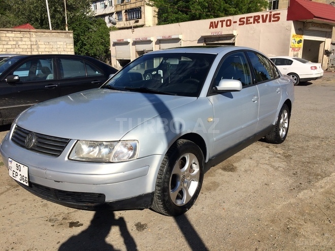 Volkswagen Passat 1999, 242,366 km - 0.5 л - Bakı