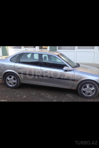 Opel Vectra 1987, 350,000 km - 2.0 l - Şamaxı