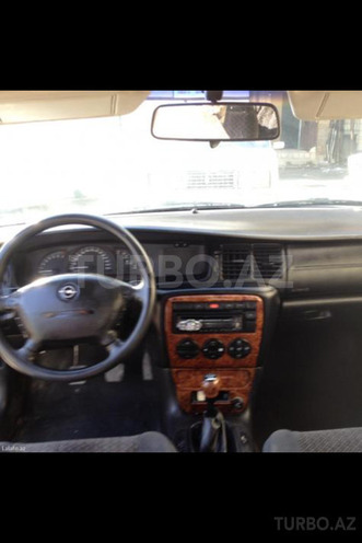Opel Vectra 1987, 350,000 km - 2.0 l - Şamaxı