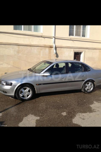 Opel Vectra 1987, 350,000 km - 2.0 l - Şamaxı