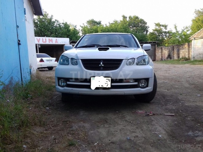 Mitsubishi Airtrek 2002, 160,000 km - 0.2 l - Masallı