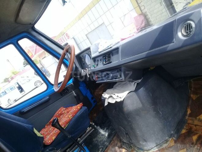 Mercedes 208 D 1993, 485,078 km - 2.3 л - Qobustan