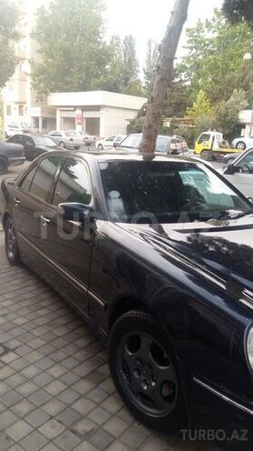 Mercedes E 270 2000, 280,563 km - 2.7 l - Bakı