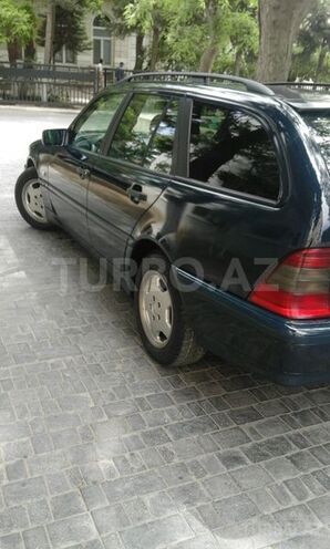 Mercedes C 220 1999, 300,000 km - 2.2 л - Bakı