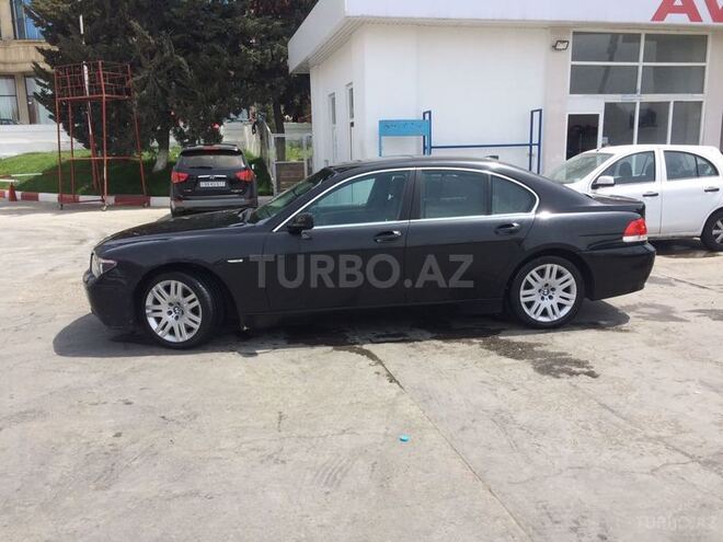 BMW 745 2001, 298,000 km - 4.4 l - Bakı