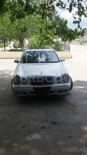 Mercedes E 280 1999, 220,000 km - 2.8 l - Bakı
