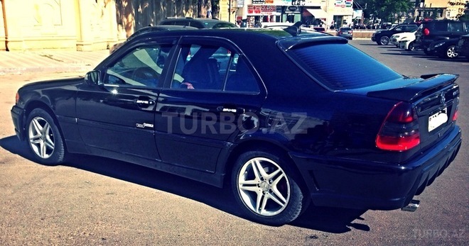 Mercedes C 220 1999, 267,098 km - 2.2 л - Bakı