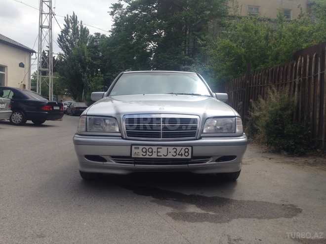 Mercedes C 220 2000, 490,000 km - 2.2 l - Bakı