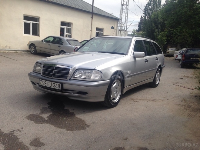 Mercedes C 220 2000, 490,000 km - 2.2 l - Bakı
