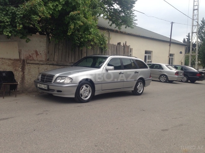 Mercedes C 220 2000, 490,000 km - 2.2 l - Bakı