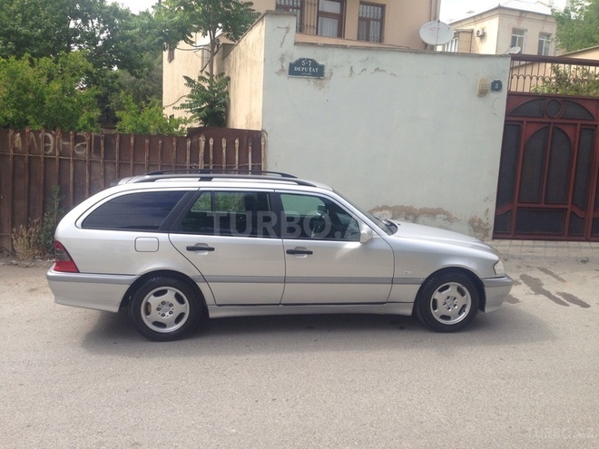 Mercedes C 220 2000, 490,000 km - 2.2 l - Bakı