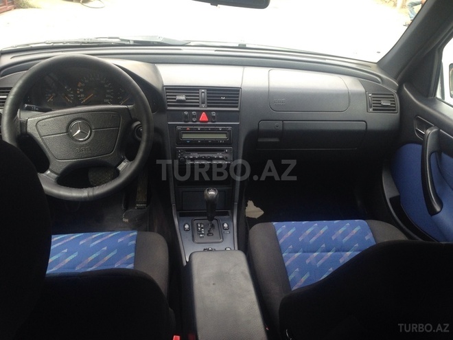 Mercedes C 220 2000, 490,000 km - 2.2 l - Bakı