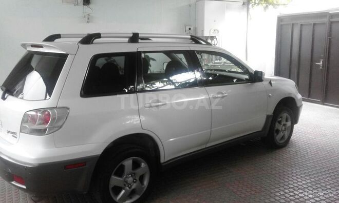 Mitsubishi Outlander 2004, 201,000 km - 2.4 l - Bakı