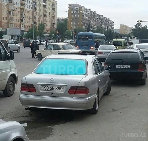 Mercedes E 280 2000, 218,000 km - 2.8 л - Bakı