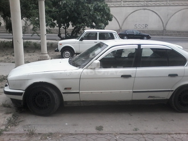 BMW  1988, 250,000 km - 0.3 l - Bakı