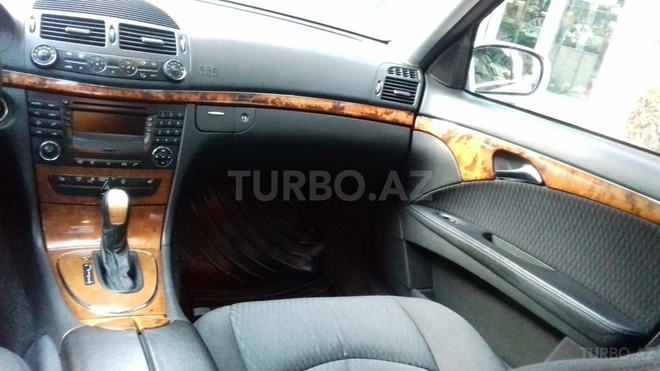 Mercedes E 270 2002, 291,000 km - 2.7 л - Bakı