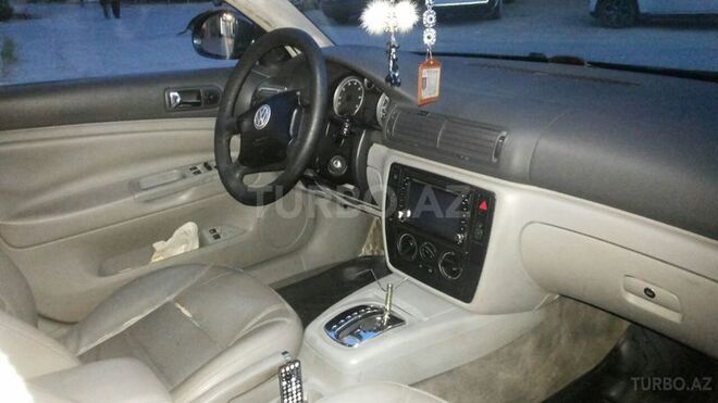 Volkswagen Passat 2004, 270,550 km - 1.8 l - Bakı