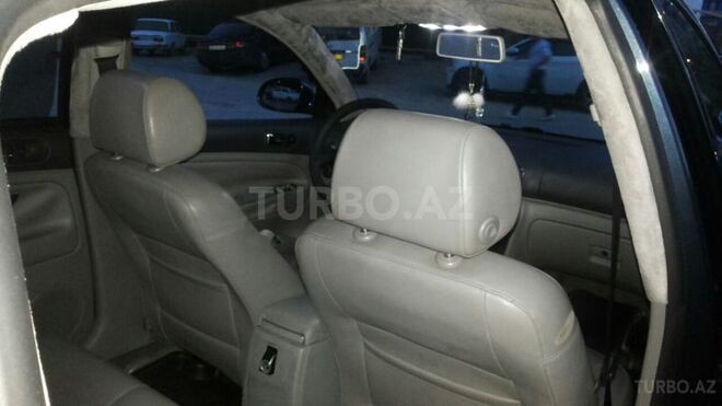 Volkswagen Passat 2004, 270,550 km - 1.8 l - Bakı