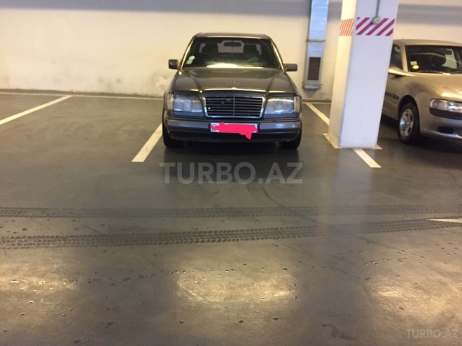 Mercedes E 220 1994, 350,000 km - 2.2 l - Bakı
