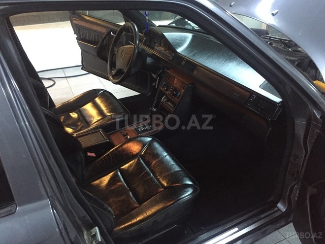 Mercedes E 220 1994, 350,000 km - 2.2 l - Bakı