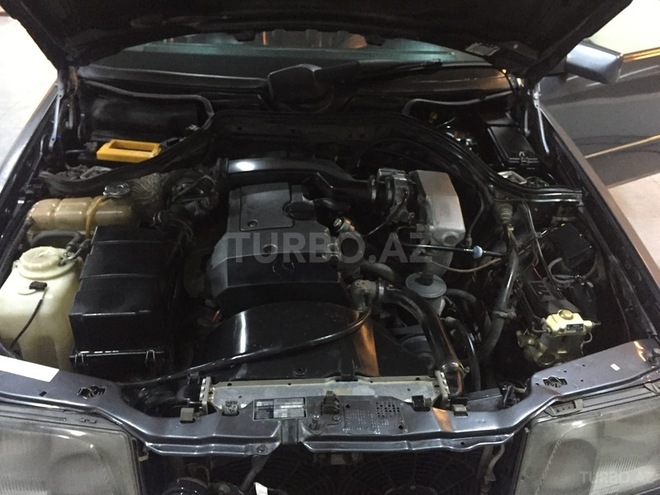 Mercedes E 220 1994, 350,000 km - 2.2 l - Bakı