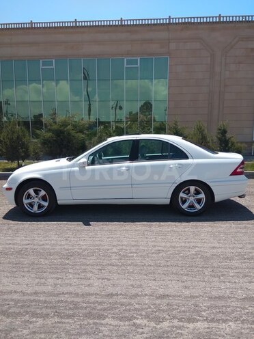 Mercedes C 240 2000, 175,000 km - 2.6 l - Bakı