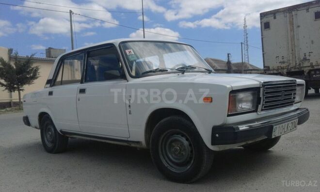 LADA (VAZ) 2107 2004, 175,000 km - 1.6 л - Bakı