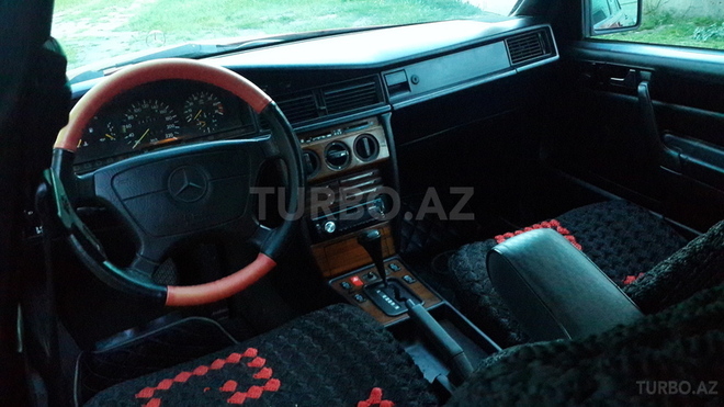 Mercedes 190 1993, 243,483 km - 2.0 л - Bakı