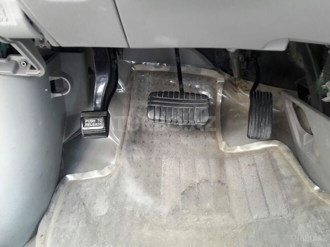 Mitsubishi Grandis 2003, 197,000 km - 2.4 l - Bakı