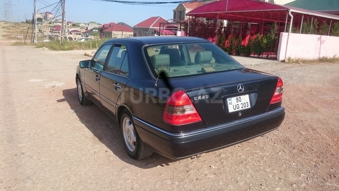 Mercedes E 200 1996, 150,000 km - 2.0 л - Bakı