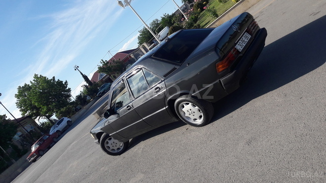 Mercedes 190 1992, 260,000 km - 1.8 l - Ağdam