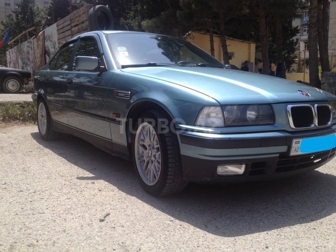 BMW 318 1995, 330,000 km - 1.8 л - Bakı