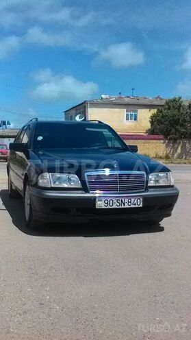 Mercedes C 180 1999, 200,000 km - 1.8 l - Quba
