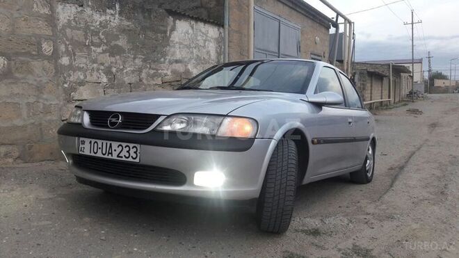 Opel Vectra 1996, 205,367 km - 1.8 l - Bakı