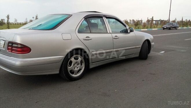 Mercedes E 280 1999, 220,000 km - 0.3 l - Bakı