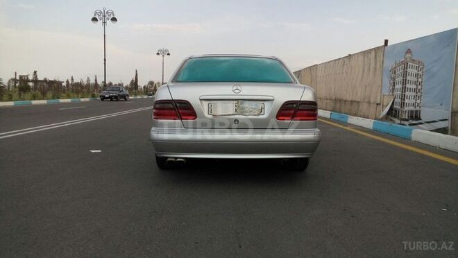 Mercedes E 280 1999, 220,000 km - 0.3 l - Bakı