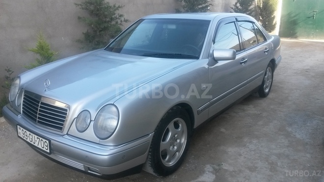 Mercedes E 240 1998, 250,000 km - 2.4 l - Bakı