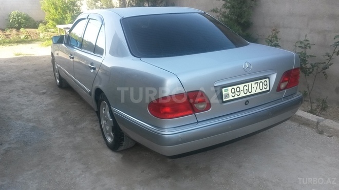 Mercedes E 240 1998, 250,000 km - 2.4 l - Bakı