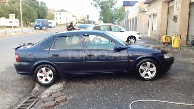 Opel Vectra 1998, 319,000 km - 1.6 l - Bakı