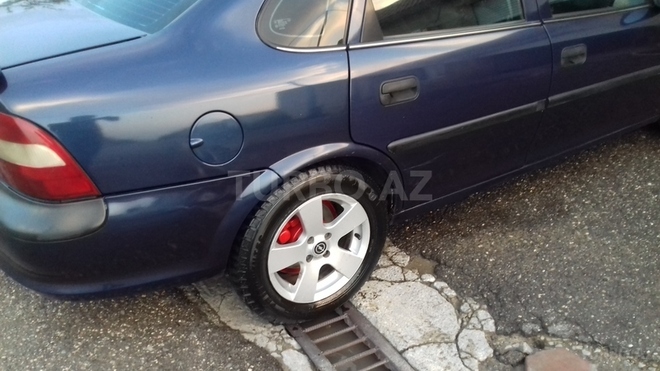 Opel Vectra 1998, 319,000 km - 1.6 l - Bakı