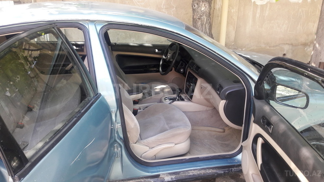 Volkswagen Passat 1999, 300,000 km - 1.8 l - Bakı