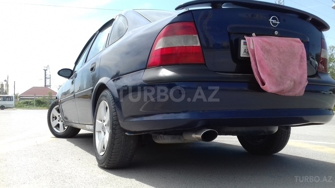 Opel Vectra 1998, 319,000 km - 1.6 l - Bakı