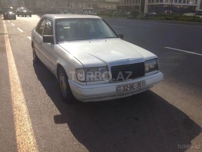 Mercedes E 200 1988, 347,000 km - 2.0 l - Bakı