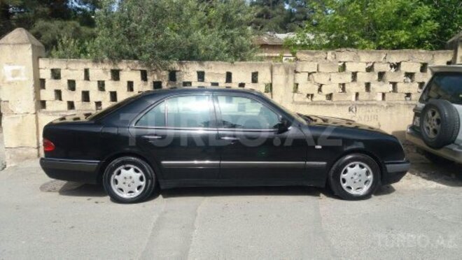 Mercedes E 200 1997, 365,000 km - 2.0 l - Bakı